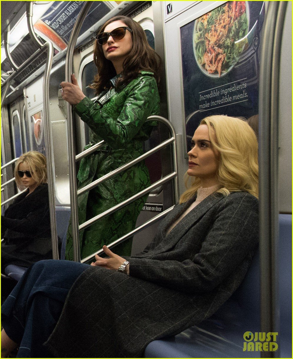 first oceans eight photo cast riding the subway 053850220
