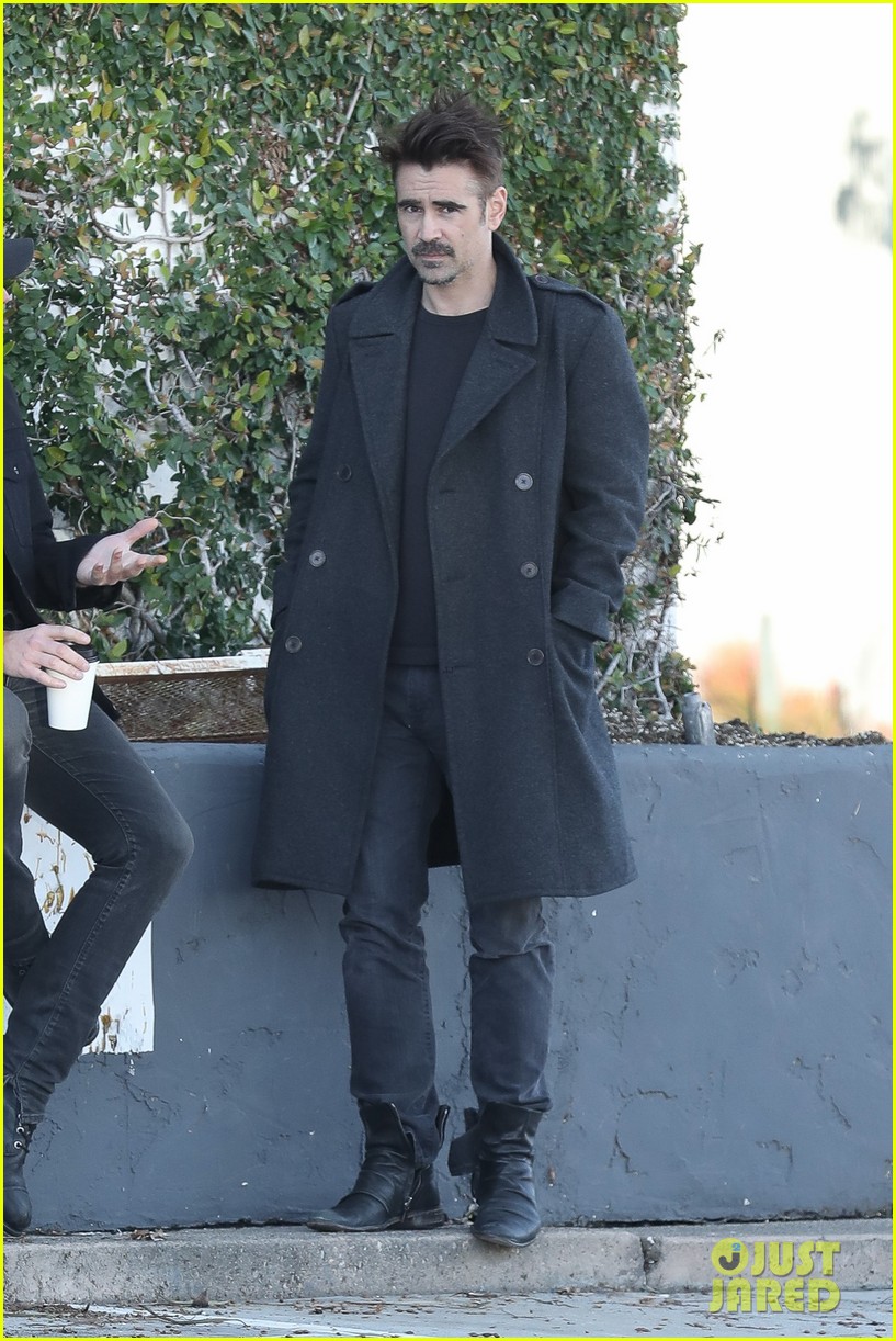 colin farrell hangs out in weho 033848449