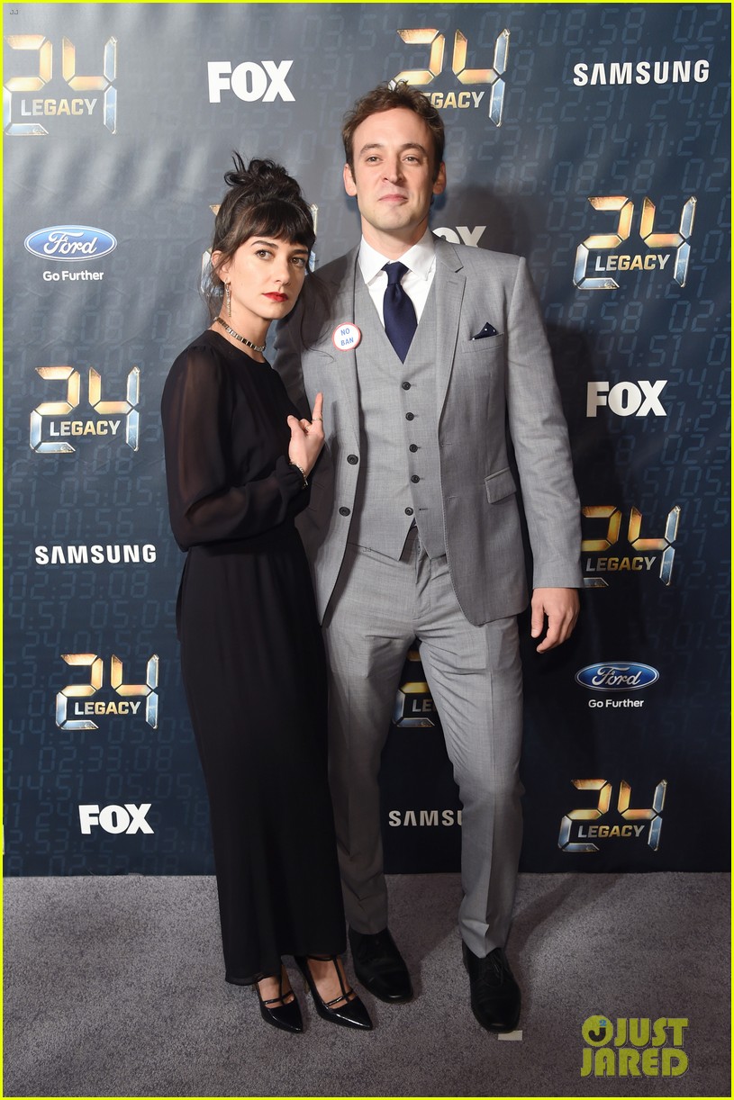 Corey Hawkins Feels 'No Pressure' To Be Kiefer Sutherland In '24: Legacy':  Photo 3850574 | Anna Diop, Ashley Thomas, Charlie Hofheimer, Corey Hawkins,  Jimmy Smits, Miranda Otto, Raphael Acloque, Sheila Vand Photos |, image size:815x1222