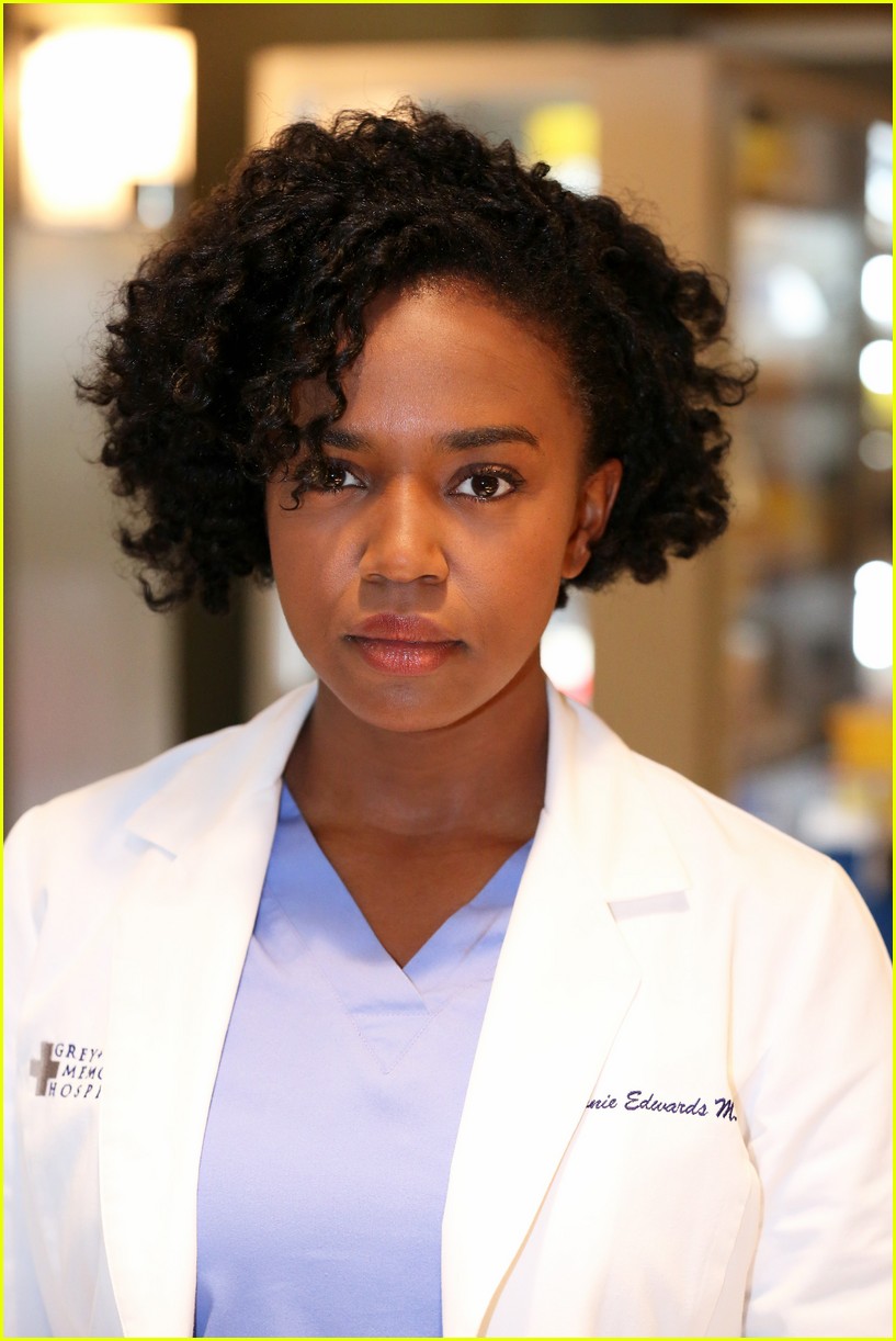 'Grey's Anatomy' Cast Member to Leave This Year (Spoilers) Photo