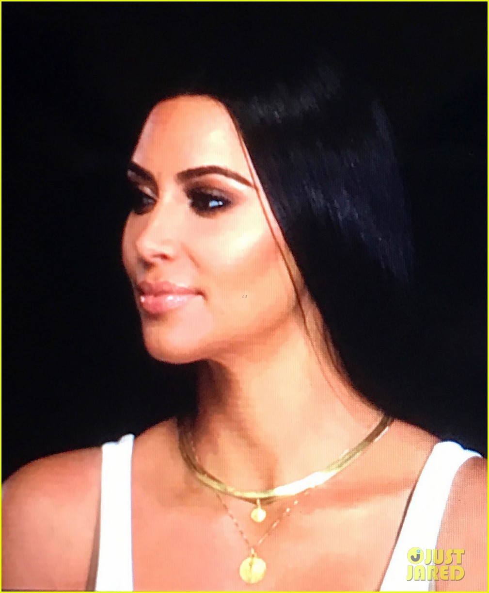 kim kardashian makes first public appearance since robbery 04