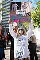 kesha dares trump to grab her pussy at womens march 01