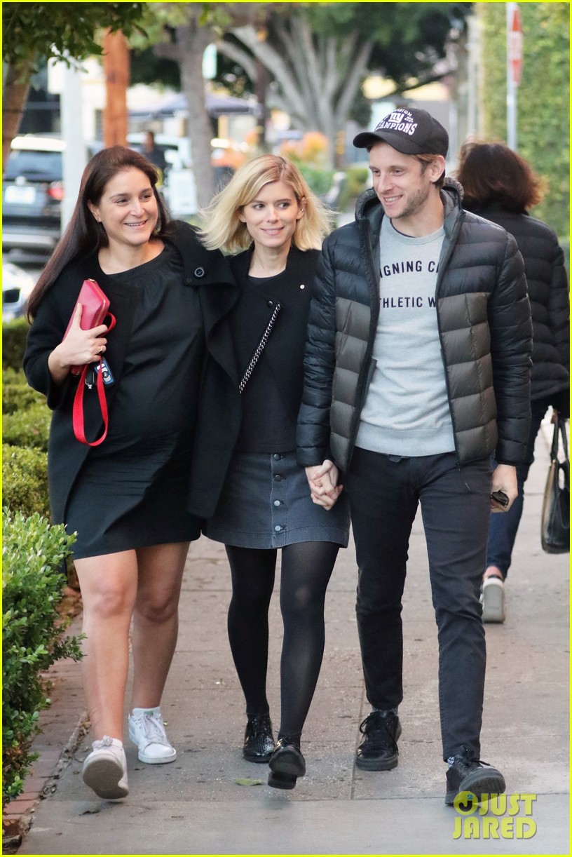 kate mara and jamie bell have adorable afternoon tea date 08
