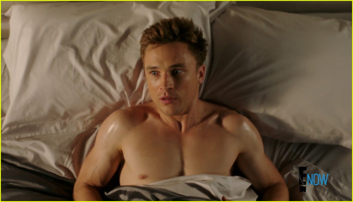 william moseley abs shirtless the royals 023846861