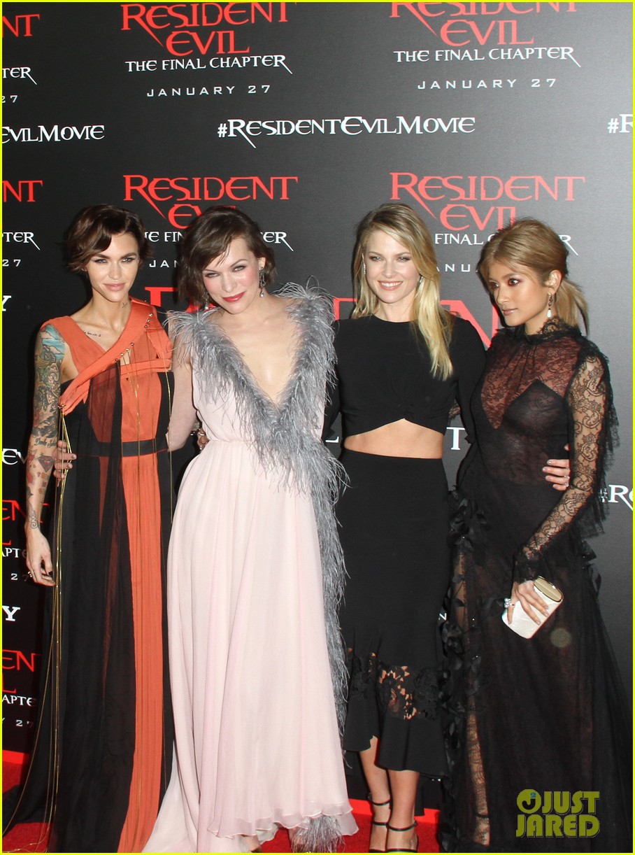ruby rose joins milla jovovich family at resident evil l a premiere 29