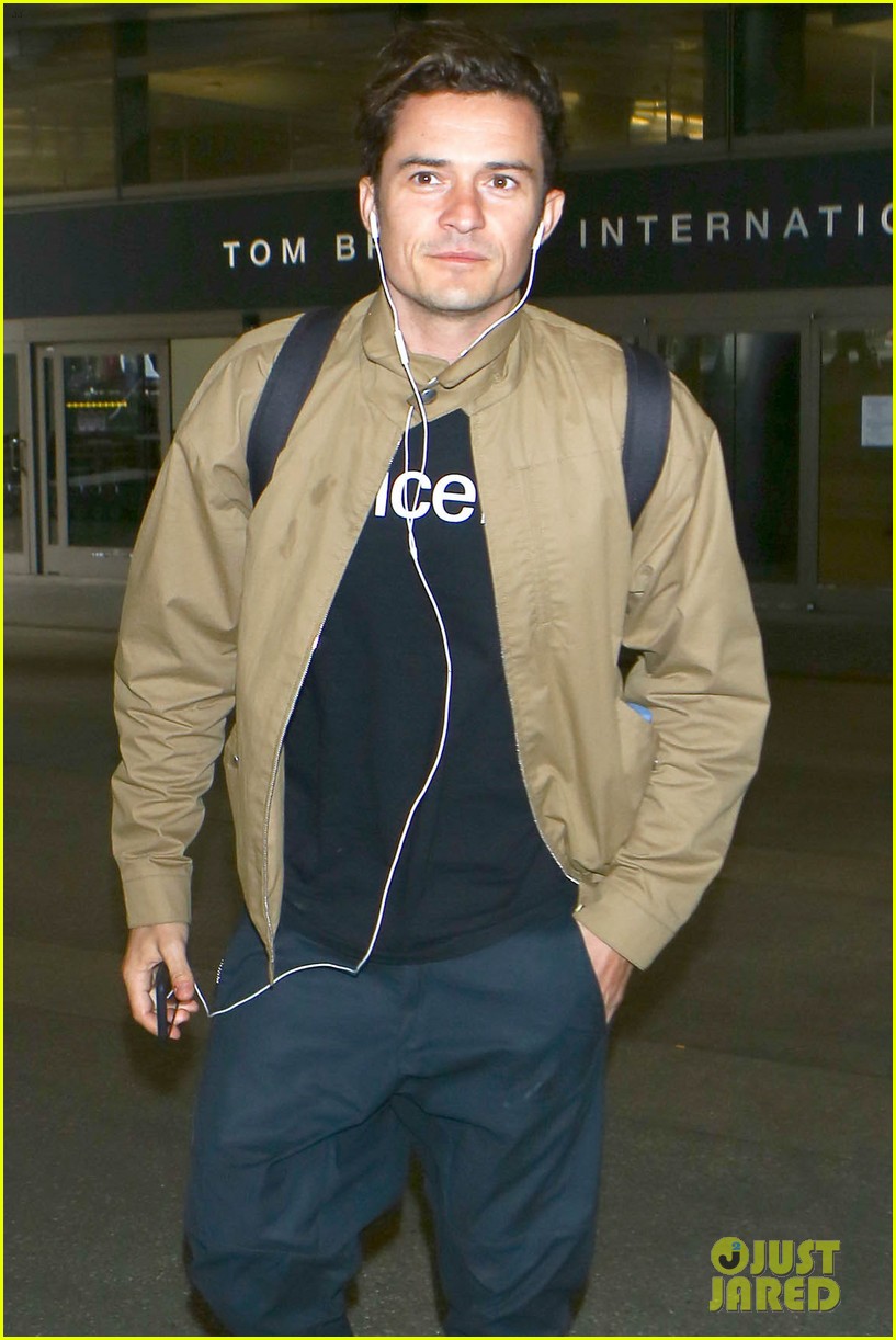 orlando bloom returns home from his unicef trip 073863469