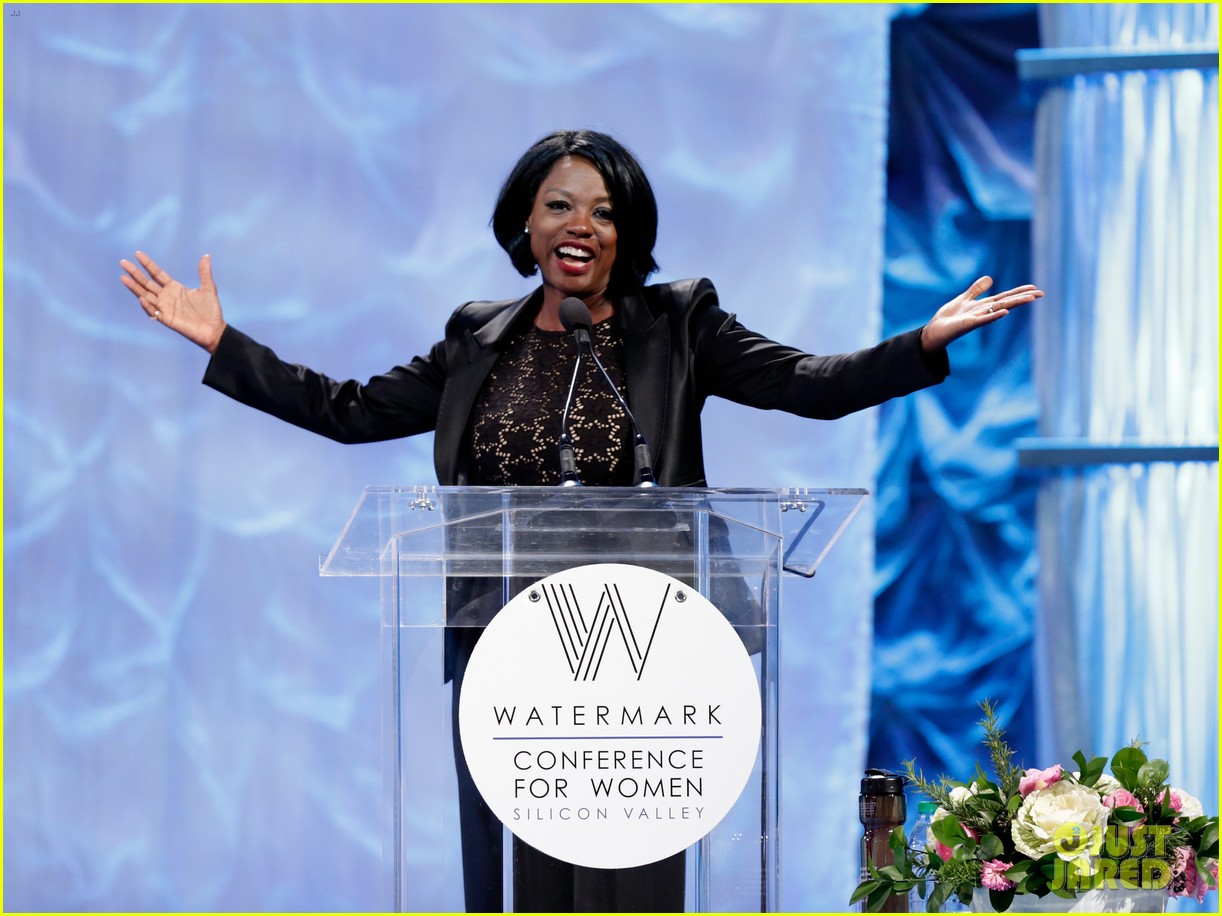 viola davis gives moving self acceptance speech at watermark conference 02
