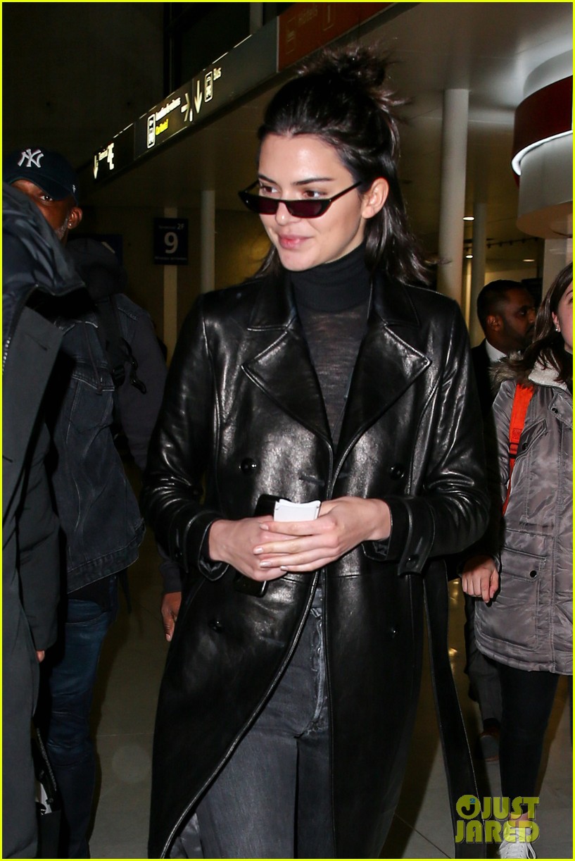 Kendall Jenner Shares What's on Her Grocery List! Photo 3867944