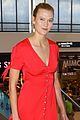 karlie kloss shows off her style in australia 02