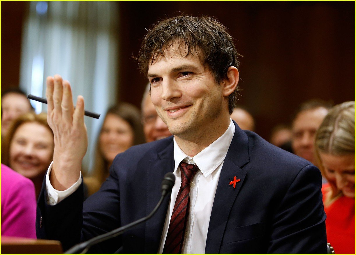 Ashton Kutcher Blows a Kiss to Senator John McCain Watch Now! Photo