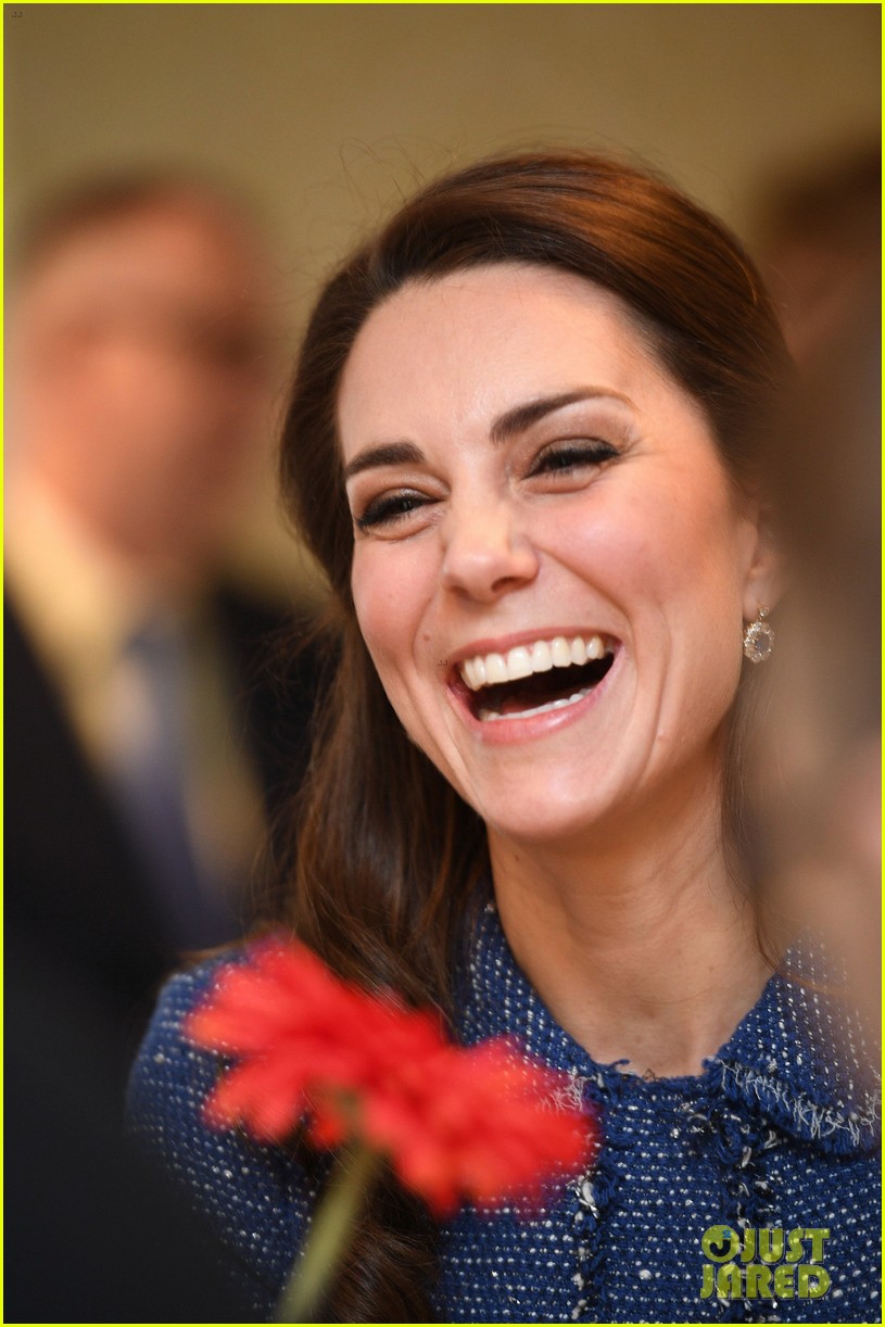 kate middleton helps open new housing facility at evelina london childrens hospital 093868074