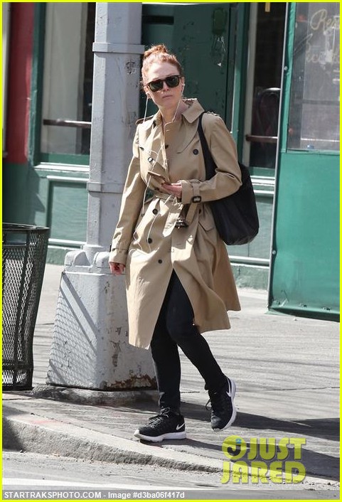 julianne moore enjoys the warm weather in nyc 103866085