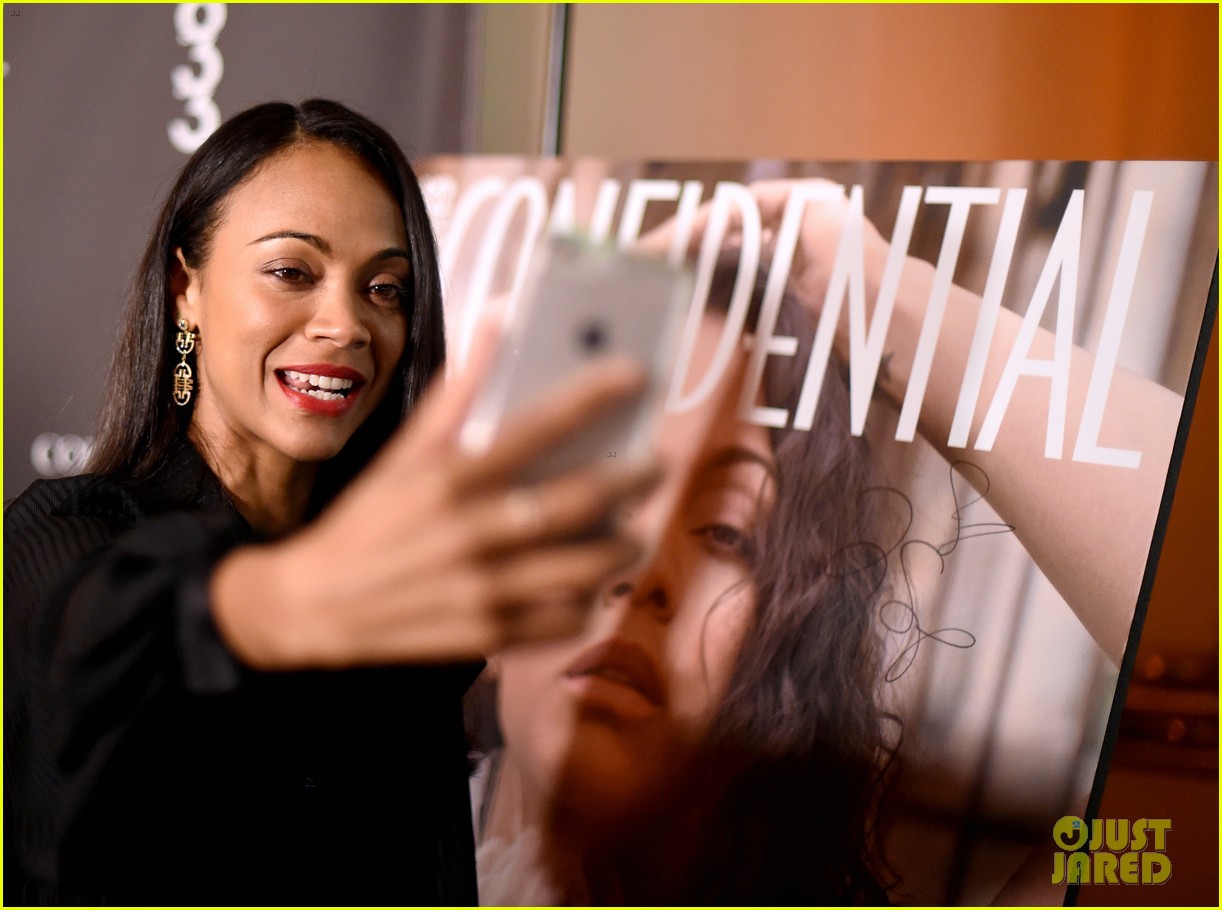 Zoe Saldana Snaps Selfie With 'Los Angeles Confidential' Cover at Her(00)