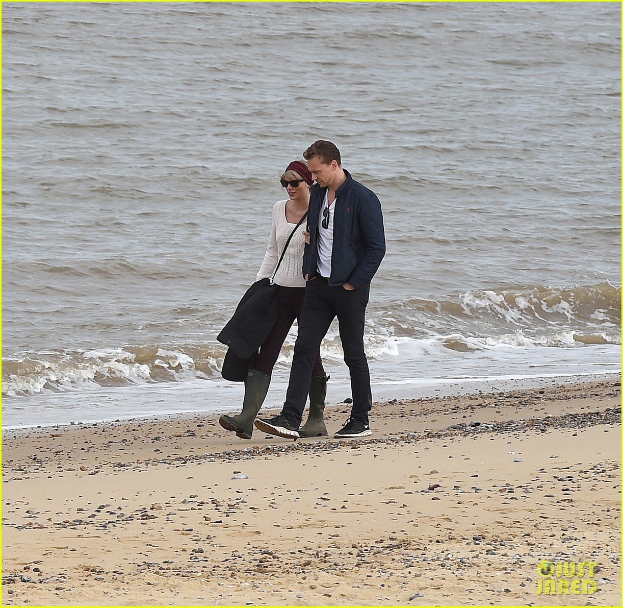 Tom Hiddleston Discusses Taylor Swift Relationship, Explains 'I Heart T