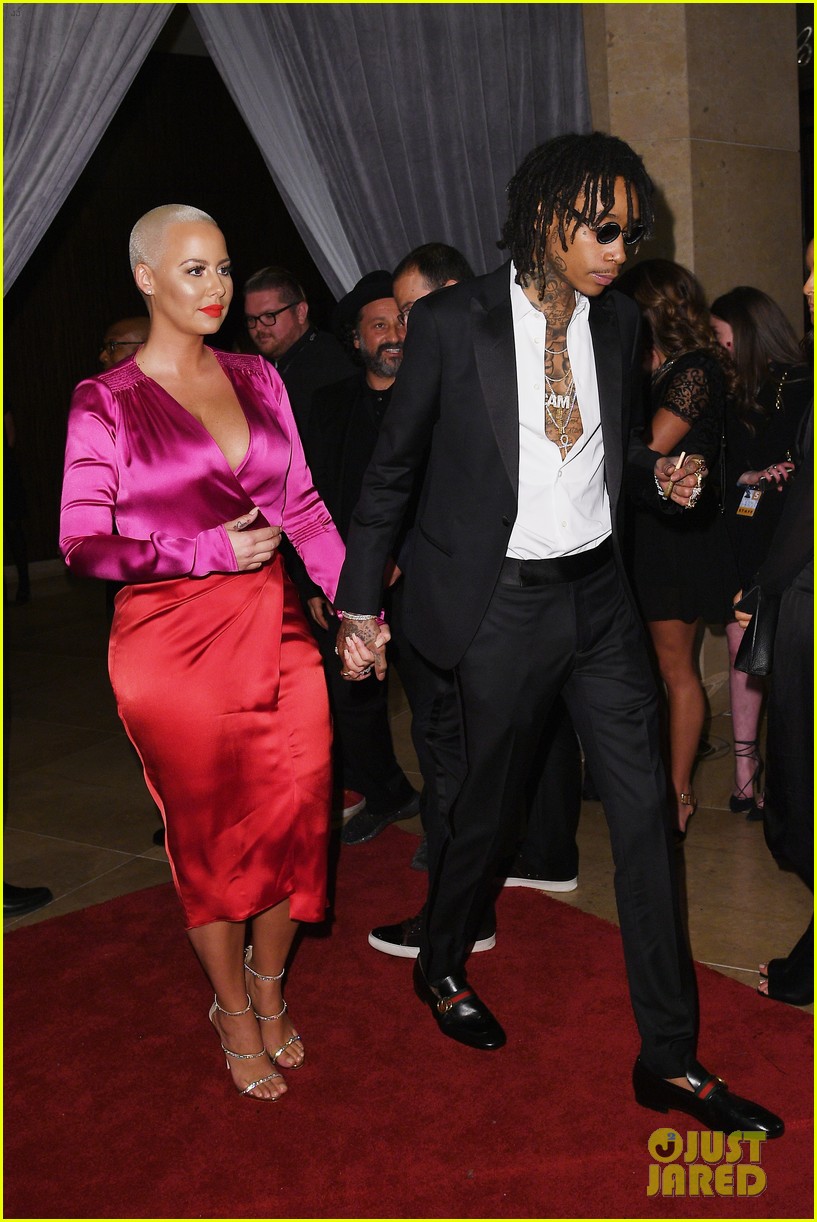 wiz amber couple up at pre grammy party 10