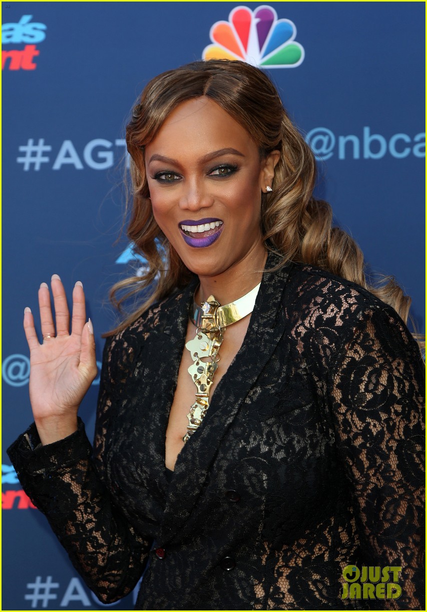 Tyra Banks Makes Her 'America's Got Talent' Red Carpet Debut At Season