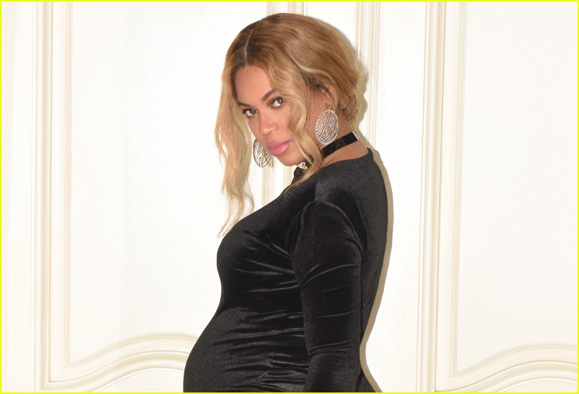 Fans Think Beyoncé Subtly Revealed Her Twins' Genders Photo 3873829