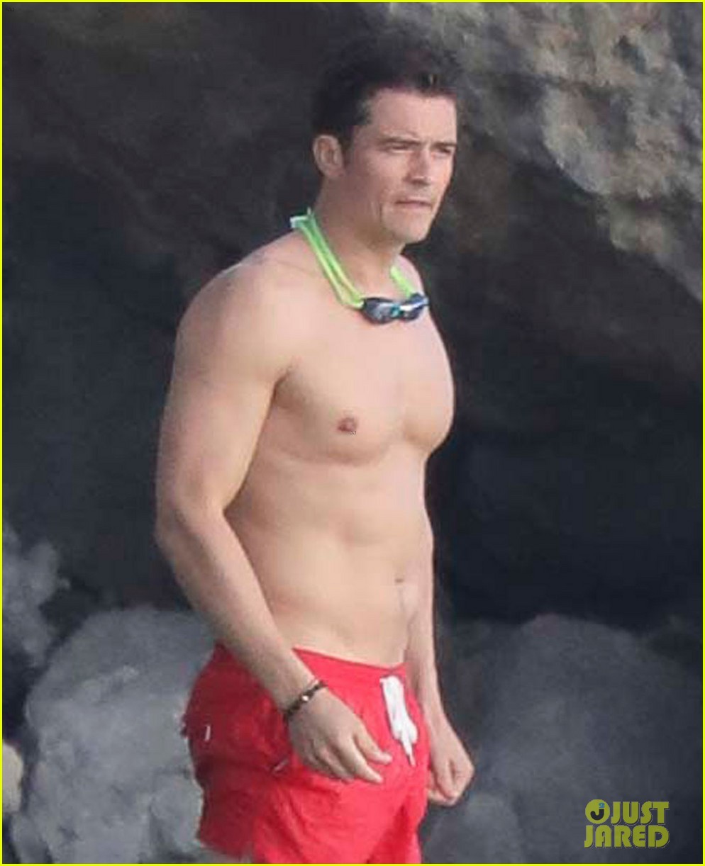 orlando bloom goes rock climbing jumps off a cliff shirtless 02