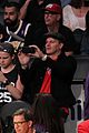 david boreanaz takes his son jaden to 76ers game 04