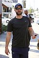 chace crawford rebecca rittenhouse grab a casual lunch 02