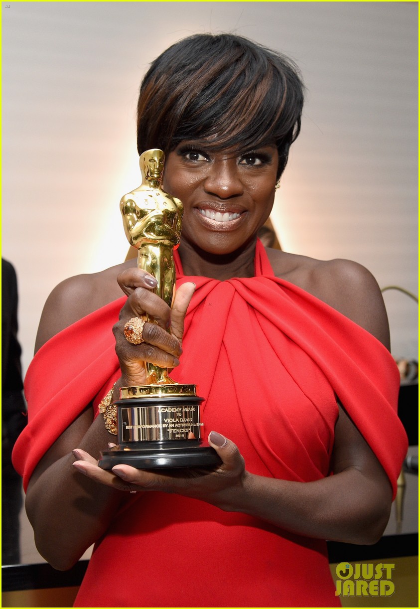 Viola Davis Shares the Heartbreaking Reason She Only Has One Photo From