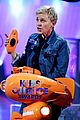 ellen degeneres wins three awards at kcas 2017 crowd recites oath to be in her squad 05