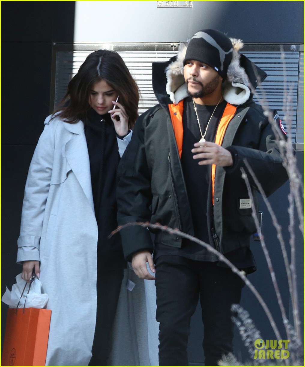 selena gomez the weeknd flaunted some pda in toronto 063875761