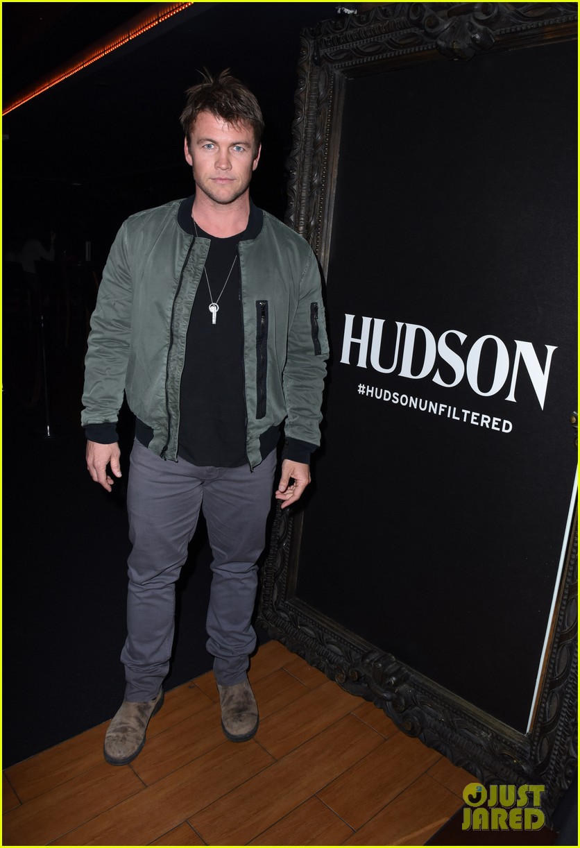 luke hemsworth malin akerman more live it up with hudson for red hot chili 103871432