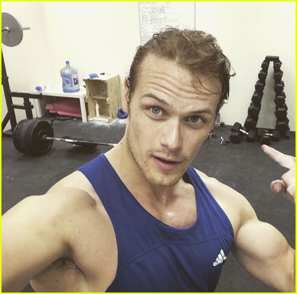 Sam Heughan's Workout Photos Are Too Hot to Handle Photo 3877883