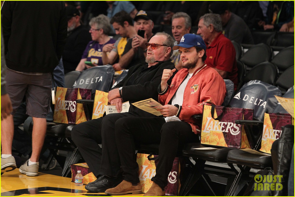 Jack Nicholson Hangs Out Courtside at Lakers Game with Son Ray Photo