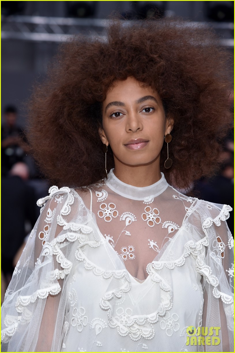 solange knowles isabelle huppert emma roberts step out in style for chloe show 063868916