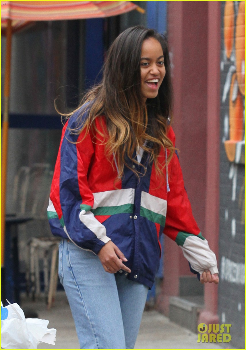 malia obama has fun with friends before heading back to work at harvey feirstein internship 03