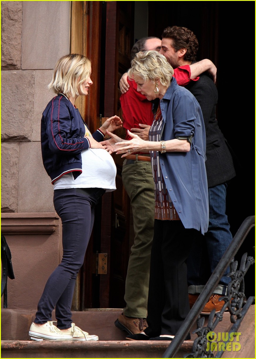 olivia wilde sports a baby bump on the set of life itself 07