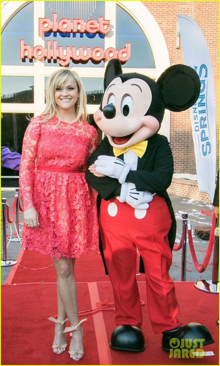 reese witherspoon attends grand opening of planet hollywood disney springs 01
