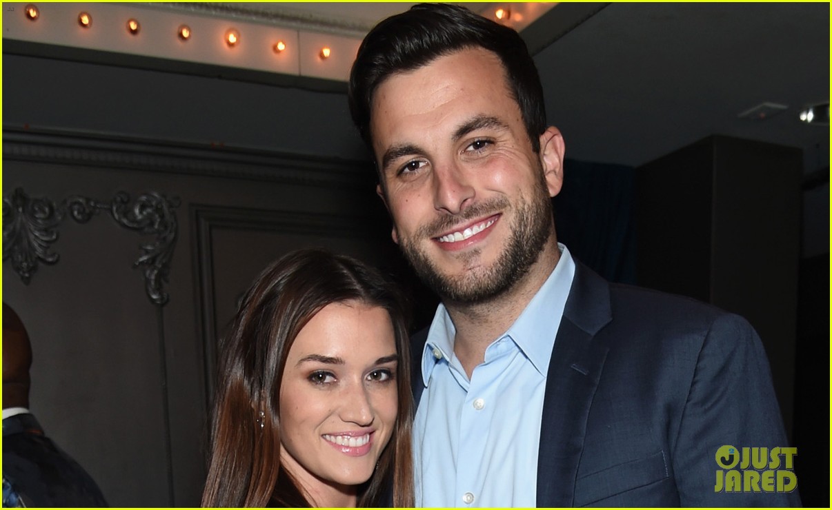 Bachelor in Paradise's Jade Roper Is Pregnant, Expecting Baby with