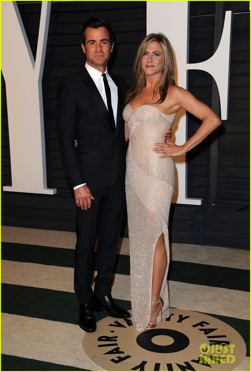 Justin Theroux Opens Up About His & Jennifer Aniston's Secret Wedding