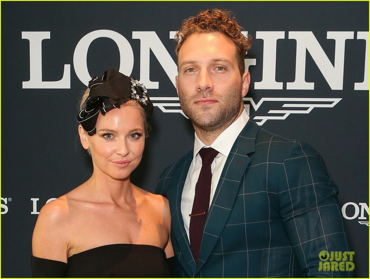 jai courtney and girlfriend mecki dent look picture perfect at championships race day 03