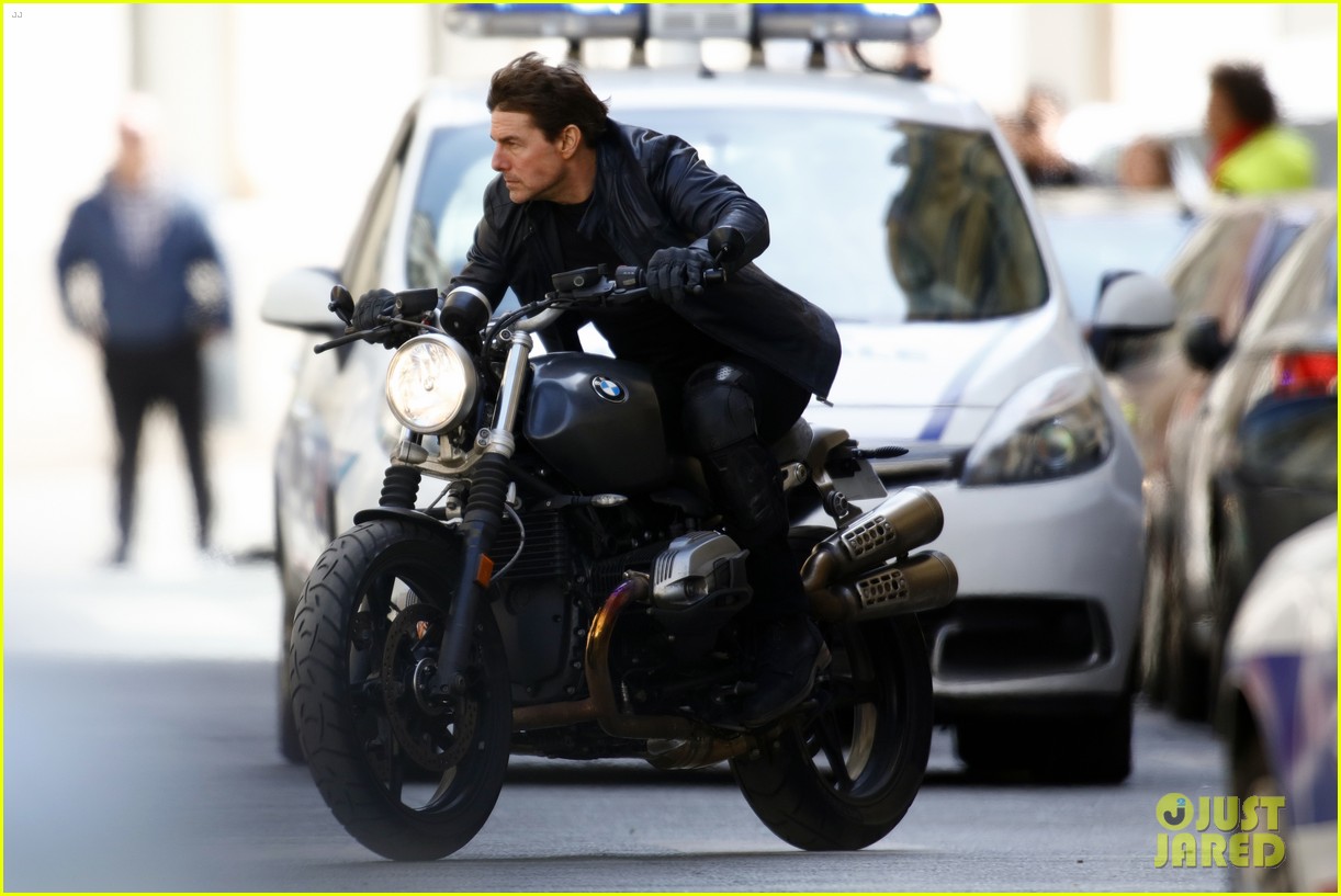 tom cruise motorcycle mission impossible 6 053884717