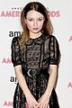 emily browning daisy lowe premiere american gods 05