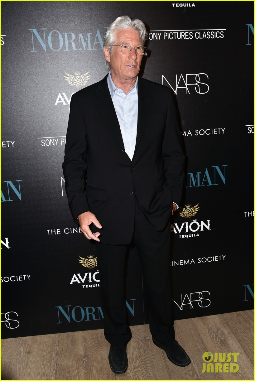 richard gere reveals he hasnt seen pretty woman in 27 years 01