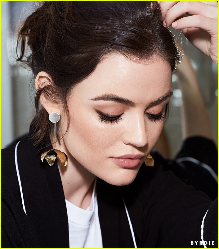 lucy hale reveals why she quit drinking 053891628