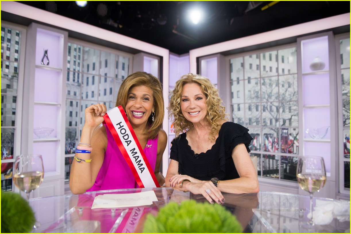 Hoda Kotb Returns to 'Today' After Maternity Leave Photo 3887267