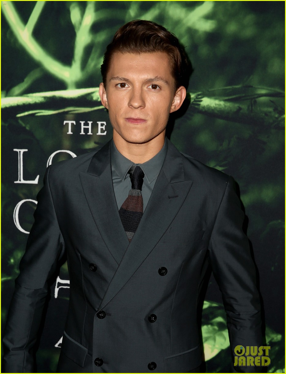 charlie robert suit up for the premiere of the lost city of z 04