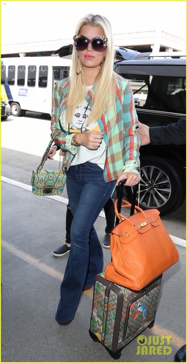 jessica simpson husband eric johnson fly out of town together 083887691