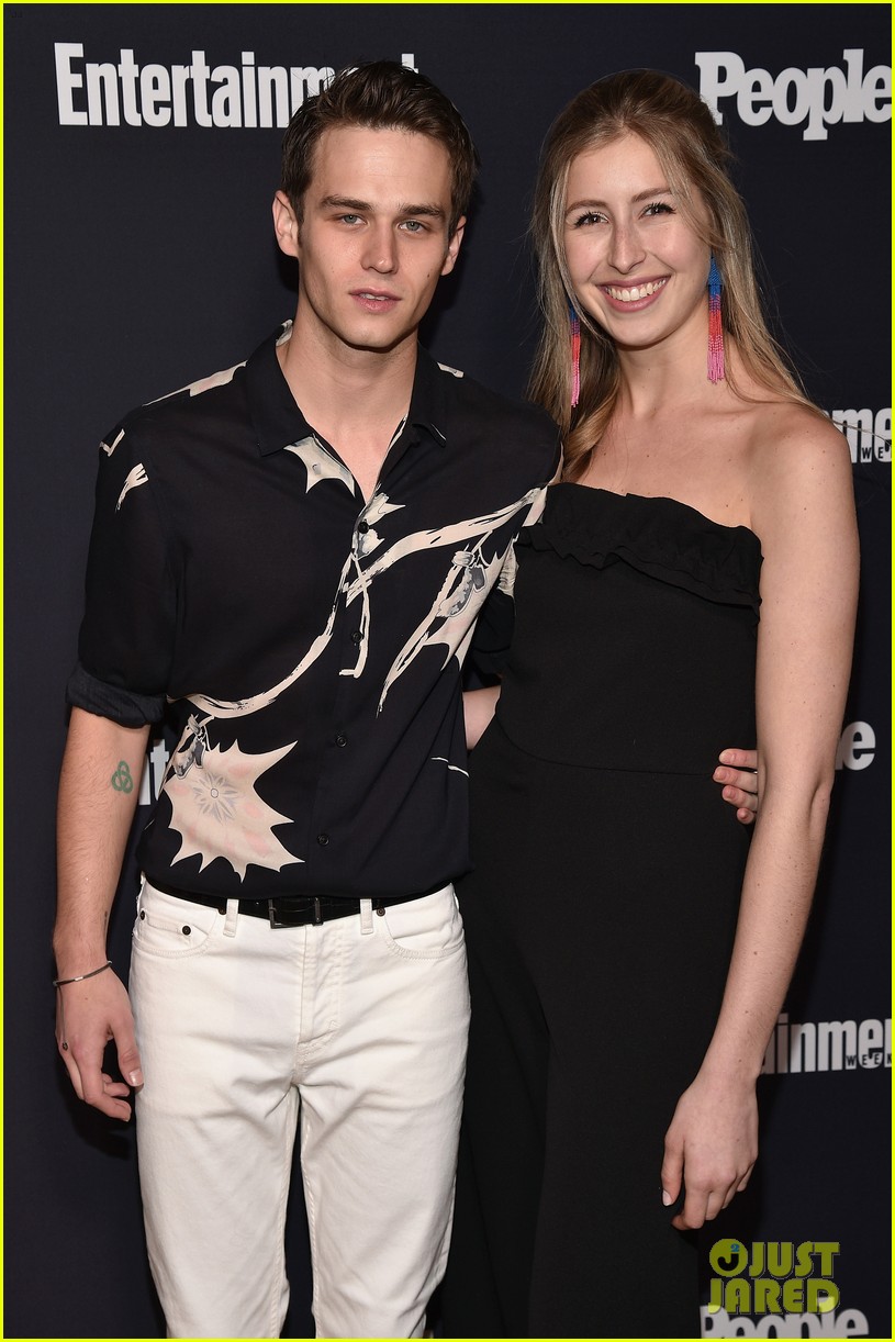 rise 13 reasons why riverdale ew people upfronts party 043899475