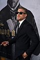 charlie hunnam suits up for king arthur premiere04