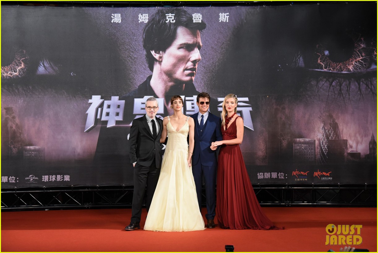tom cruise the mummy cast promote the movie in taiwan 01