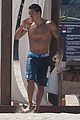mario lopez goes shirtless on mdw vacation01