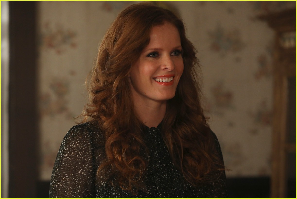 rebecca mader leaving once upon a time 123897785