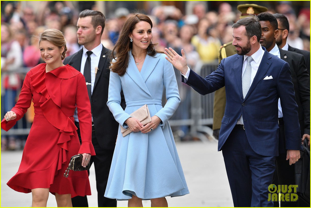 kate middleton chats with local kids during luxembourg visit 183897731